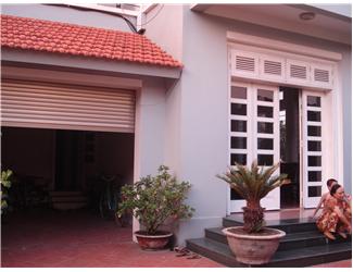 Công đoạn chuẩn bị sơn nhà